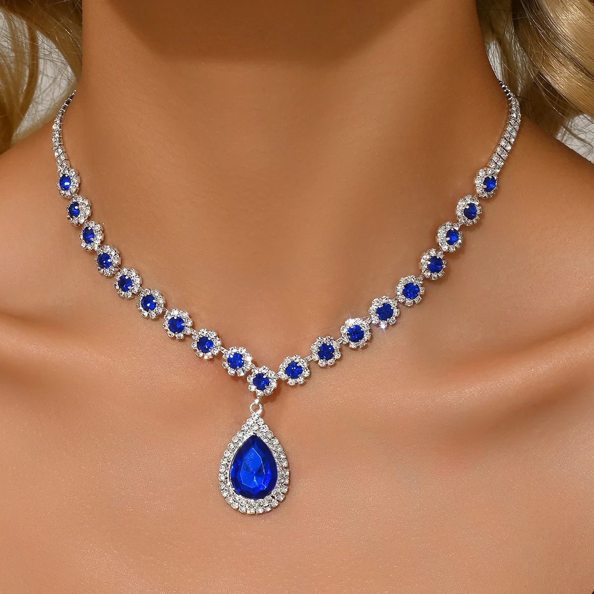 1 قطعة أزياء المرأة Waterdrop زهرة تصميم قلادة مجوهرات مناسبة للتاريخ والحفلات والمهرجانات Gifts-2172