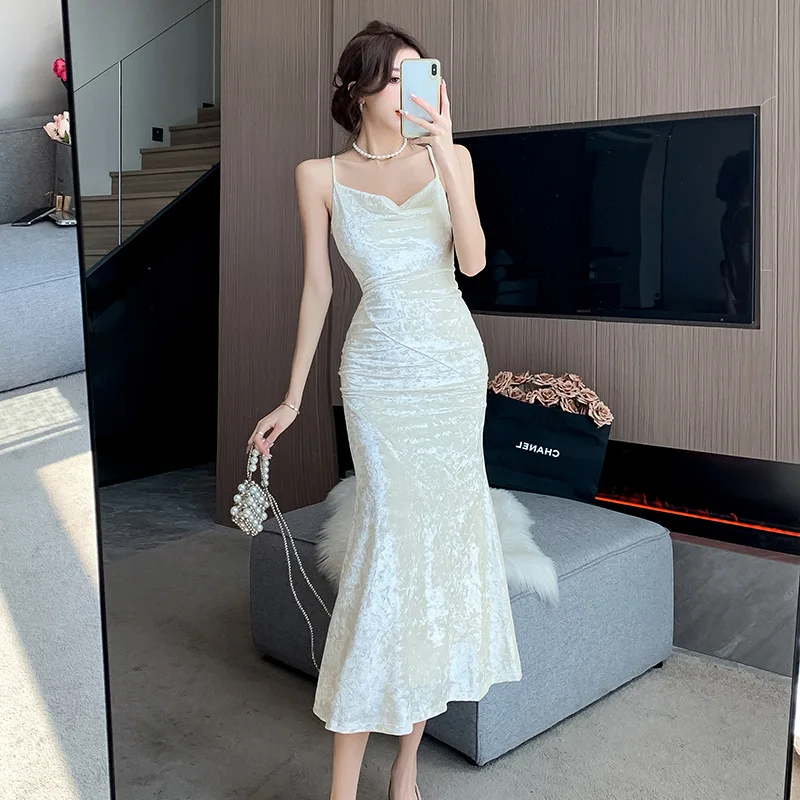 

High-End Sexy Fishtail Hip-Wrapped Evening Female Season French Style Temperament Socialite Velvet Spaghetti Straps Dress