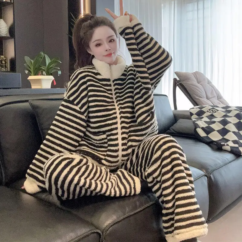

Новый женский пижамный комплект, осенне-зимний коралловый флис, утепленная ночная рубашка, фланелевая теплая одежда для сна, модная домашняя одежда в полоску