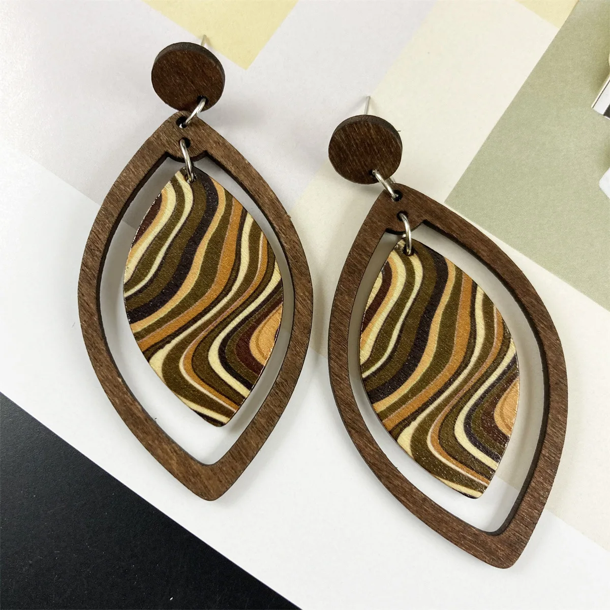 Bohemian Long Water Waved Pattern Wooden Earrings for Women Ethnic Style Vintage Elegant Female Jewelry Party Casual Accessory