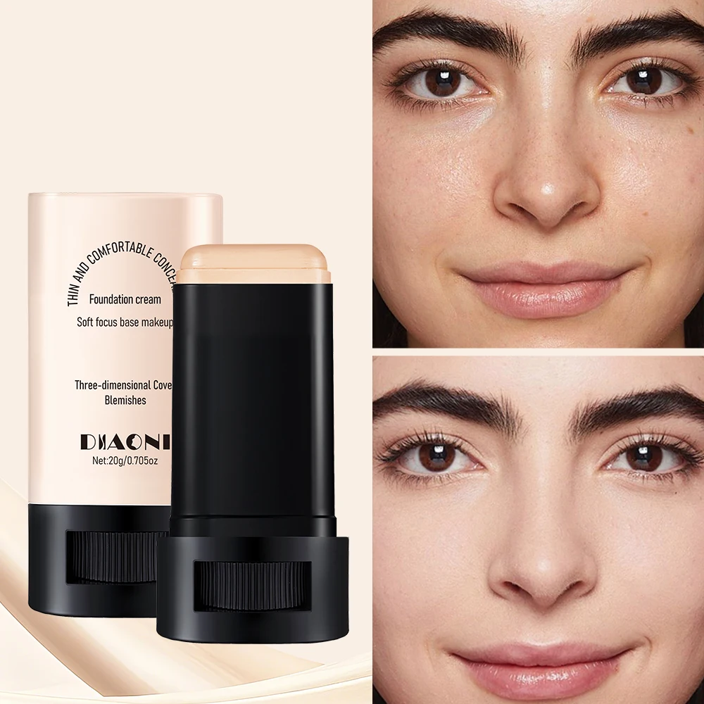 Full coverage concealer is applied smoothly to cover blemishes and pockmarks, lasting natural makeup effect