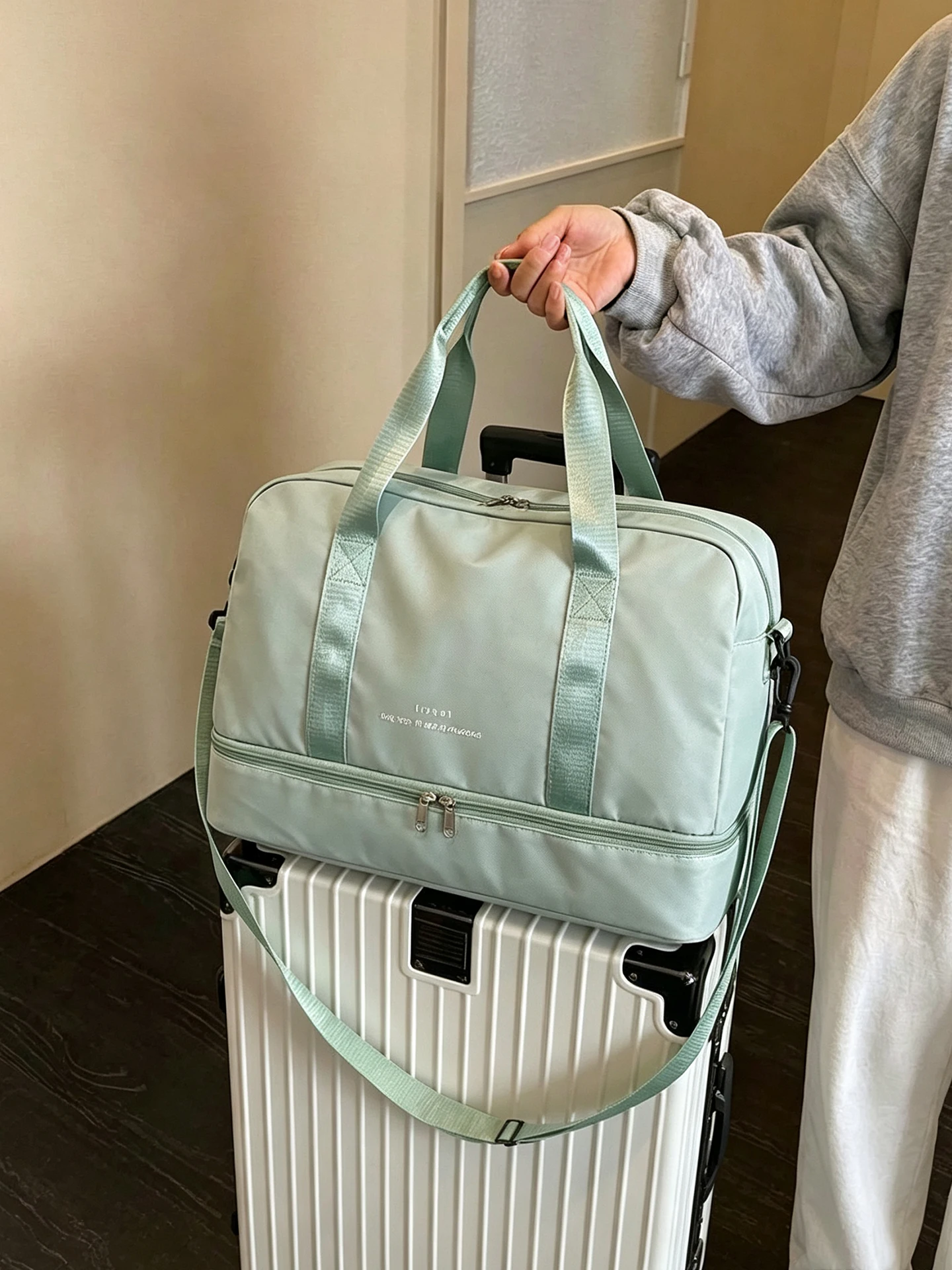 bolsa-de-viaje-de-gran-capacidad-a-la-moda-para-mujer-maleta-de-mano-para-exteriores-impermeable-con-separacion-para-ropa
