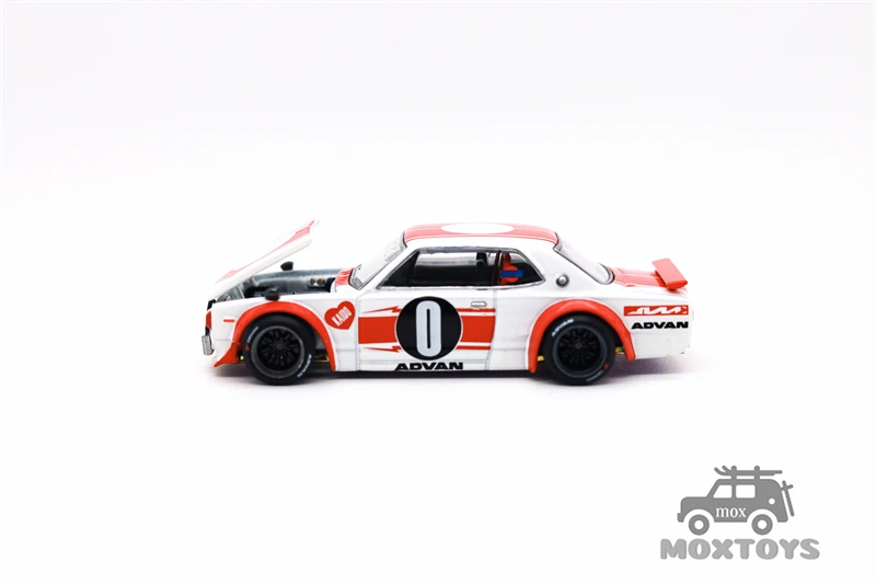 

Литая под давлением модель автомобиля MGT 1:64 Skyline 2000 KPGC10 Kaido Works V2