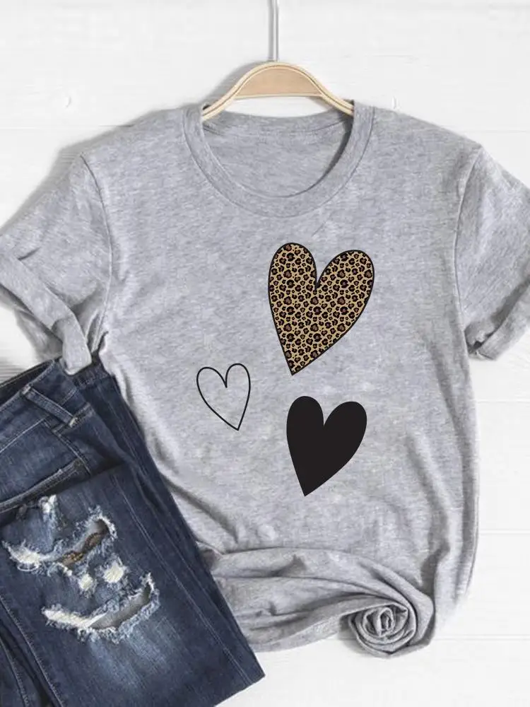 Camiseta básica para mujer, ropa estampada, camiseta de leopardo, corazón de amor, tendencia, Top bonito de verano, Camiseta estampada de manga