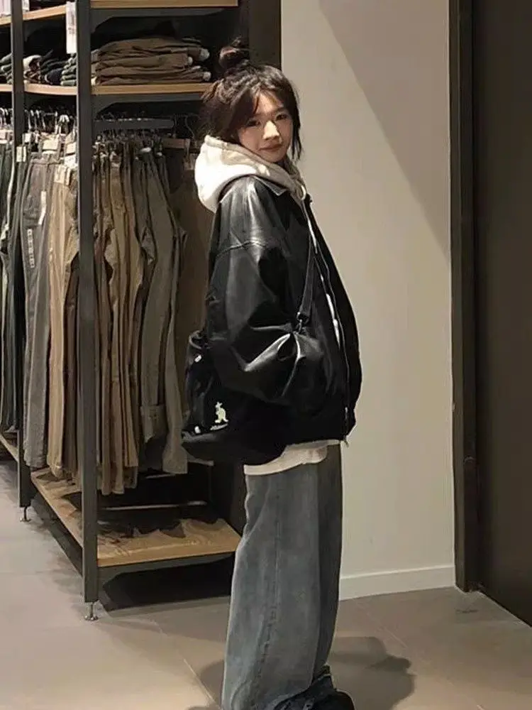 Chaqueta de cuero holgada Retro americana para mujer, chaqueta de cuero coreana de estilo Punk para mujer, ropa de calle de moda negra, abrigo informal nuevo 2025