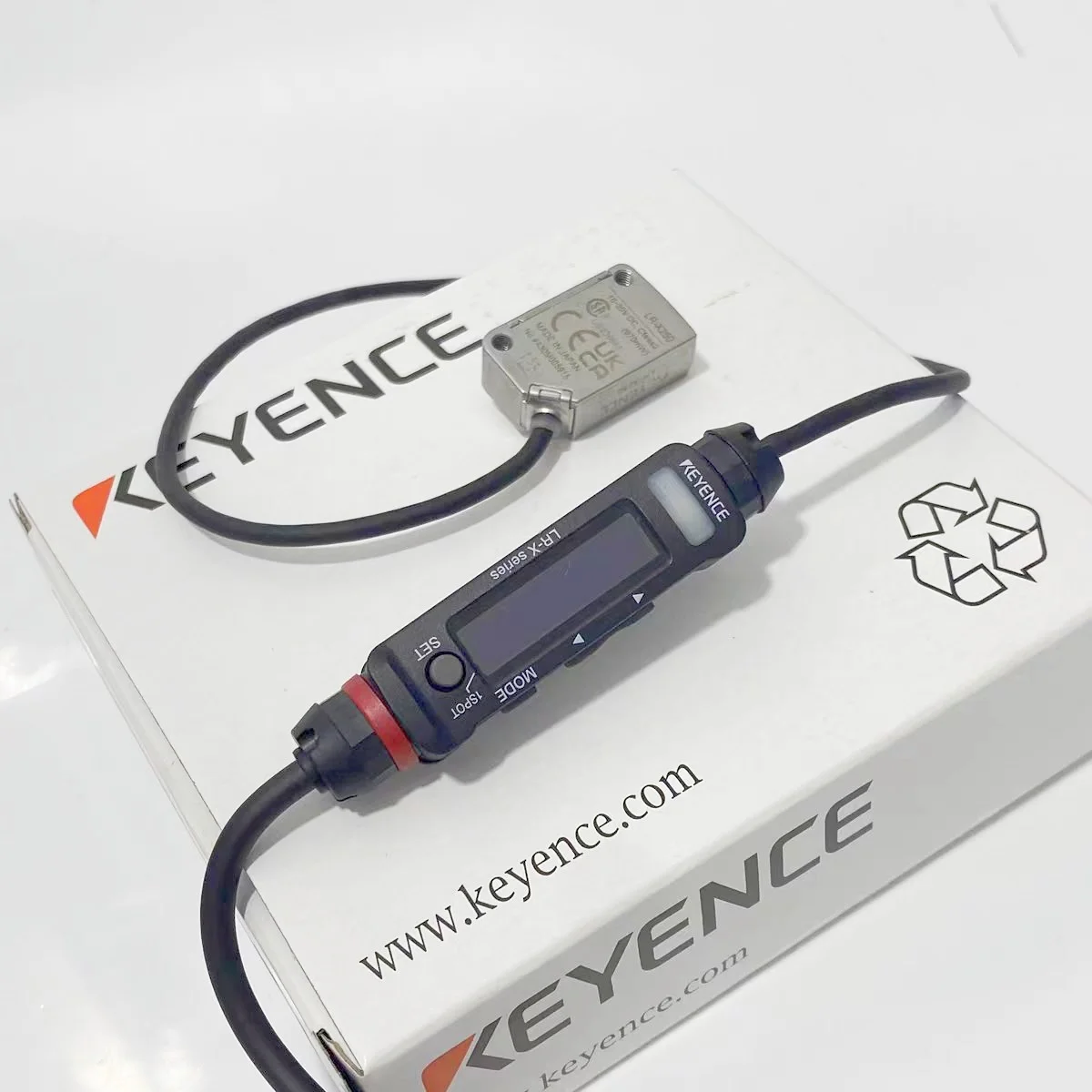 2025 مبيعات المصنع مباشرة الأصلي والجديد 16 ~ 30 VDC KEYENCE LR-X50 مستشعر الليزر نوع الكابل القياسي #1