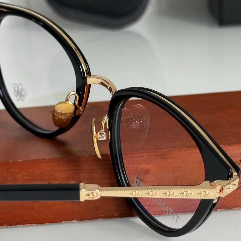 Gafas de lujo para hombre y mujer 2026: Montura de acetato de diseño de marca de alta gama con patrón de tallado retro exquisito, novedad de moda mundial.