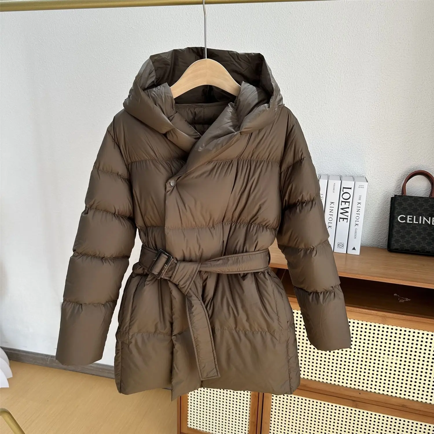 2026 New Design Sense of Mid-length Solid Color All-in-one Waist Slimming Cotton-padded Jacket Brown Hooded Bread Dress Winter