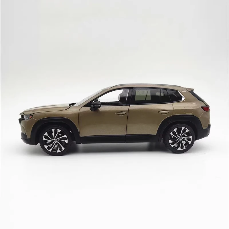 1: Collection of 18 domestic original CX-50 alloy car models, SUV models, gifts, and ornaments