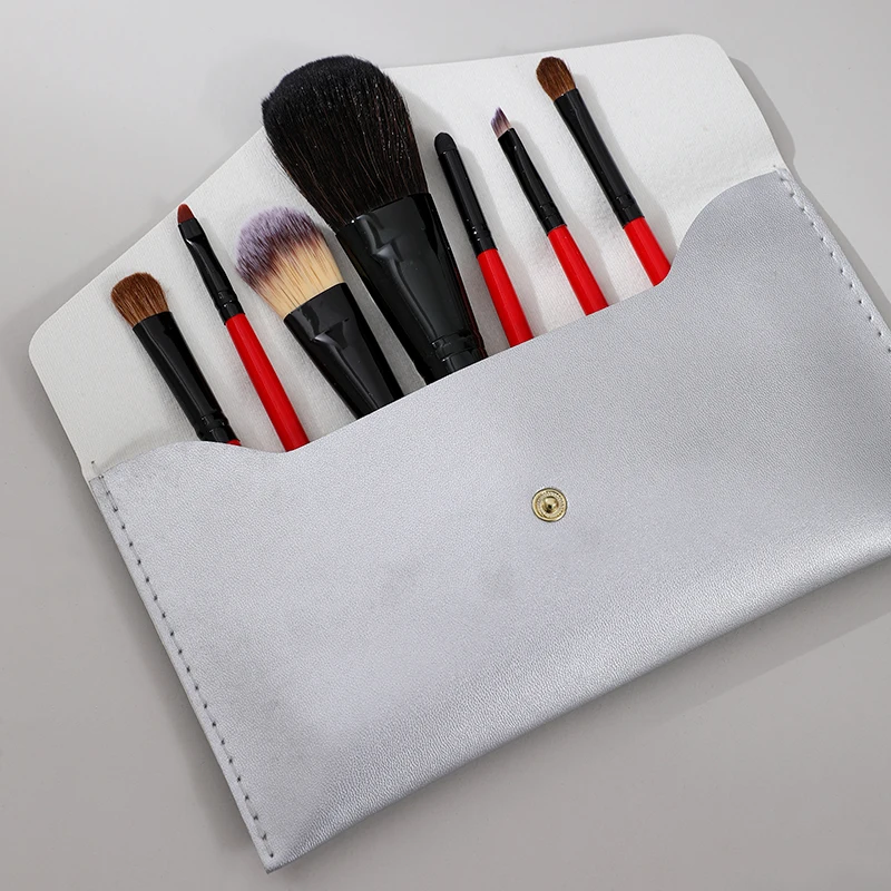 Stylish Makeup Brush Set With Pouch. Soft Bristles, Full Coverage. Elevate Your Beauty Routine!