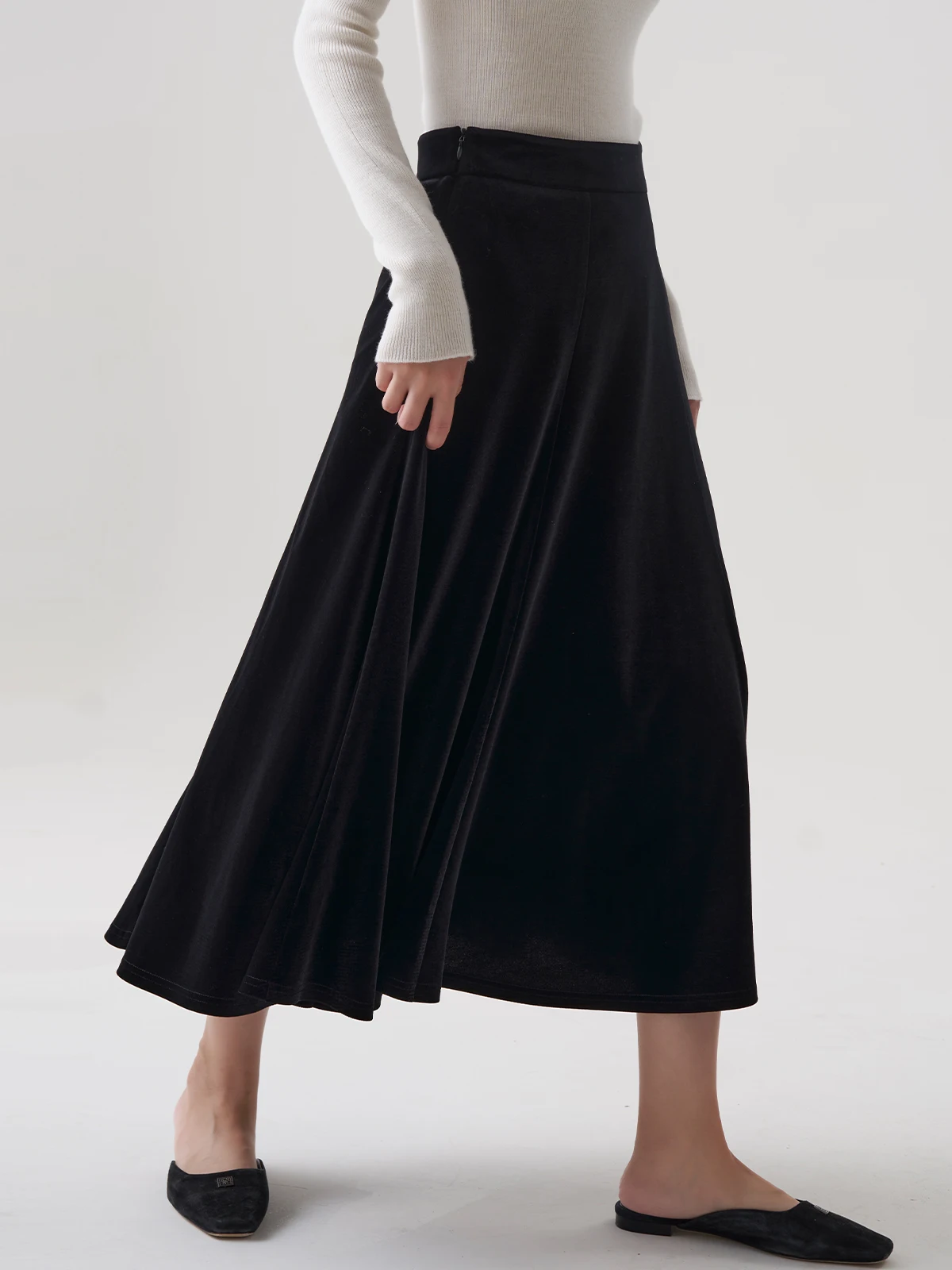 

Black Velvet Gauze Half-length A-line Skirt Elegant Draped Mid-length Autumn Winter Skirt for Girls Simple Style High-waist