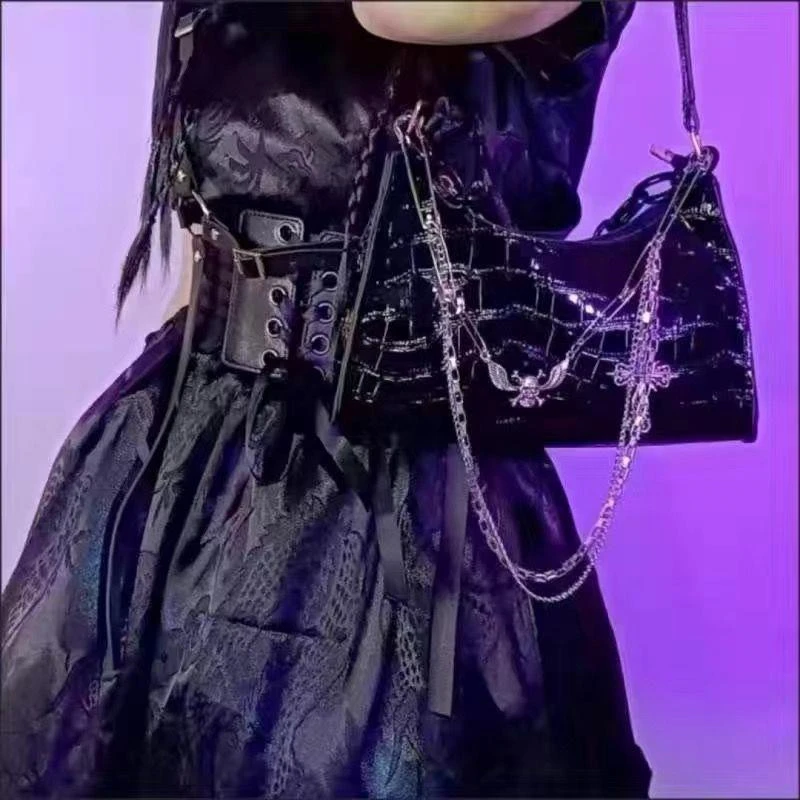 Gothic Dark Punk Unterarmtasche mit Totenkopf Umhängetasche Y2k Kette Krokodilmuster Umhängetasche Koreanische beliebte ästhetische Taschen – Detail 5