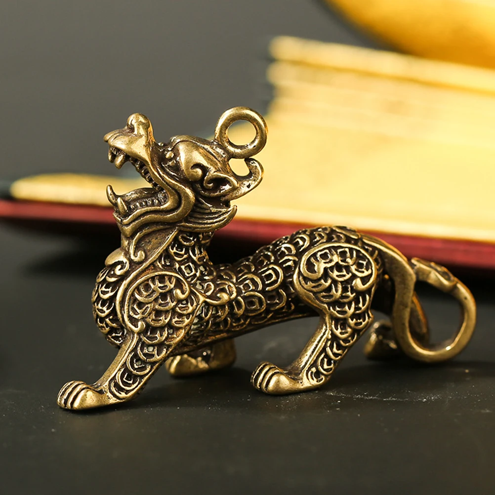 

2Pcs Vintage Brass Keychain Pendants Copper Money God Beast Design for Bag Car DIY Ornaments Gifts Jewelry Accessories