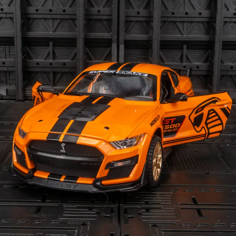 Simulazione 1:24 Ford Shelby GT500 modello di auto in lega supercar porta di auto giocattolo per bambini può essere aperta con suono e luce