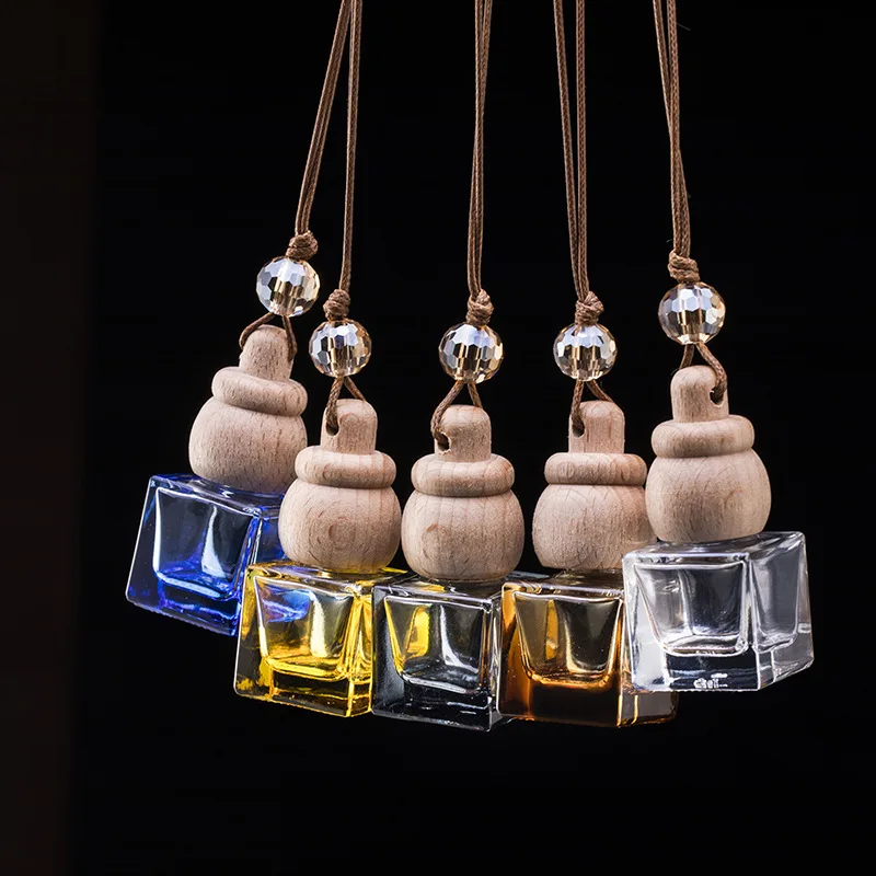 10/30 個新 10 ミリリットル空の車の香水瓶色ガラスエッセンシャルオイルボトル木製キャップ車のフレグランスペンダント装飾