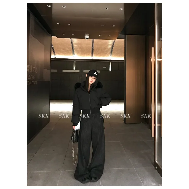 Faux Kragen Mit Kapuze Kurze Baumwolle Mäntel Tops Verdicken Warme Mode Neue Parkas Casual Chaquetas Winter Korea Frauen Jacken 2025