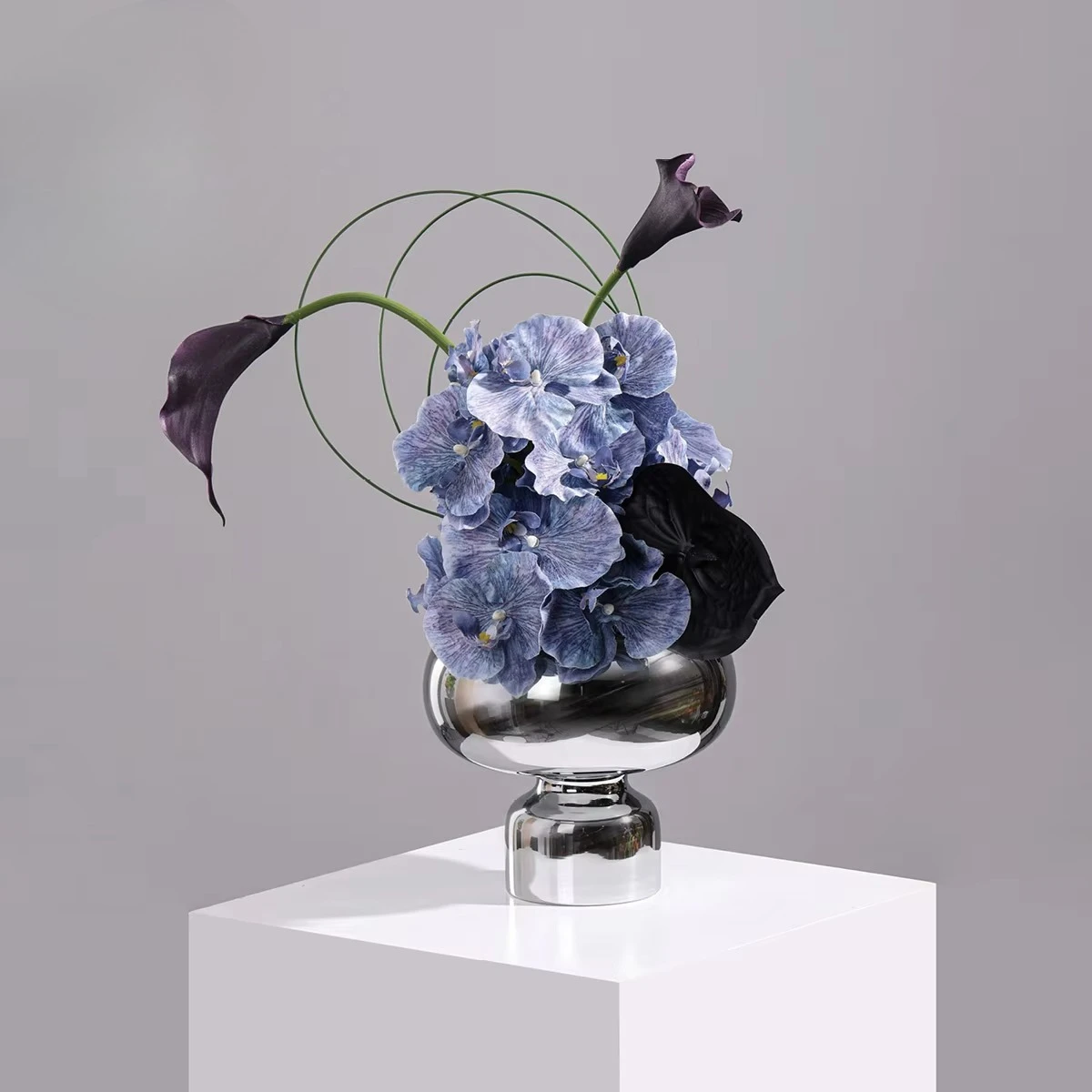 Modern Art Deco Blue Simulation Flower Glass Vase High End