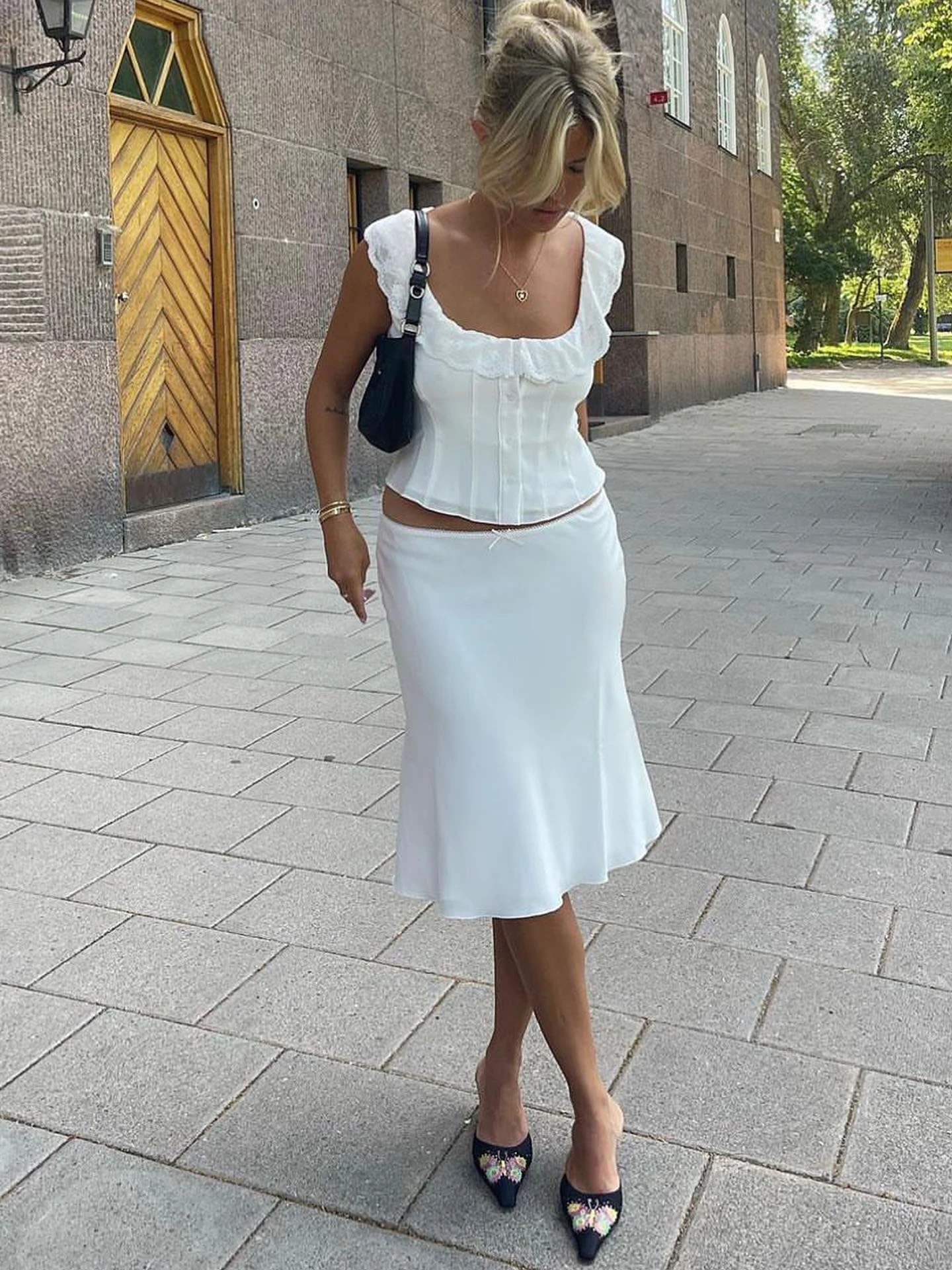 Guz White Low-Waist Lace Skirt, Drapey Satin Fishtail Mid-Length Bodycon Midi Skirt, White Solid Color A-Line Skirt, Minimalist High-End Lace Low-Waist Slim-Fit Skirt