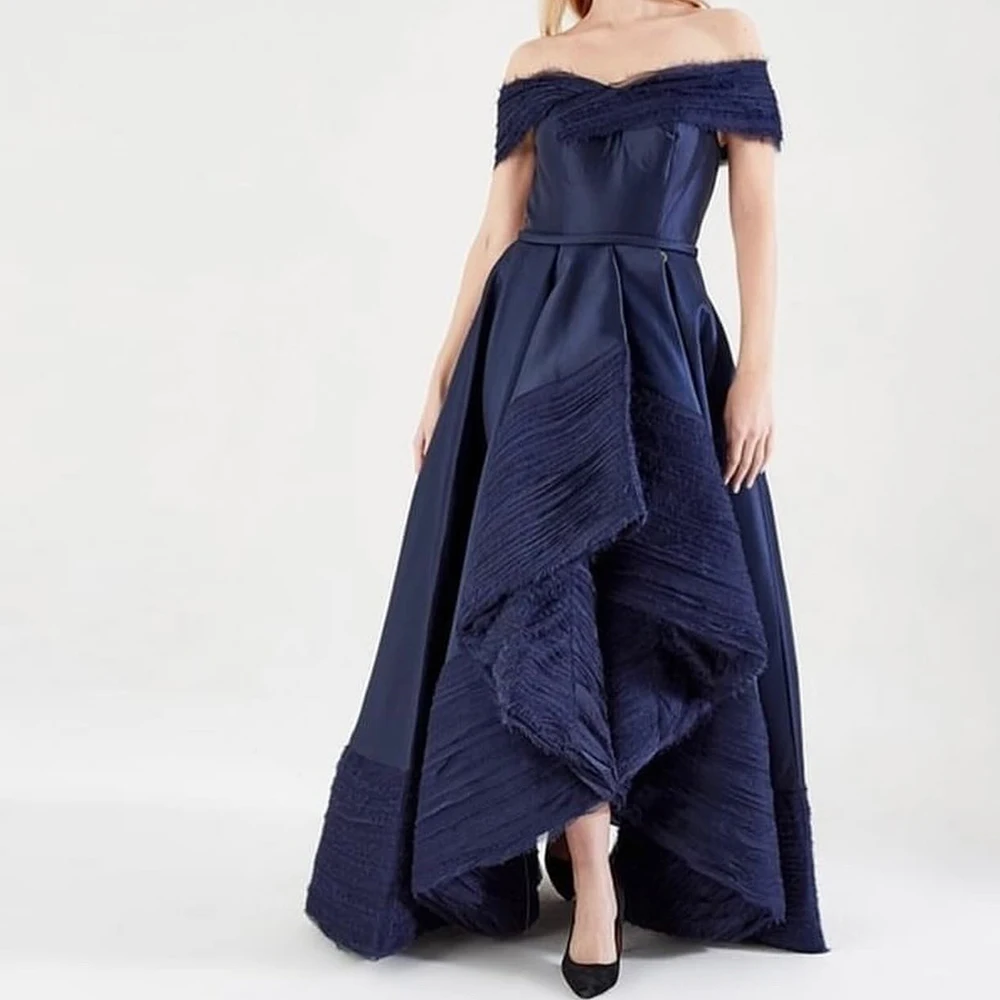 

Customized Elegant Pleat Boat Neck Floor Length A-Line Vestidos De Fiesta Satin Off The Shoulder Sweep Train платье вечернее