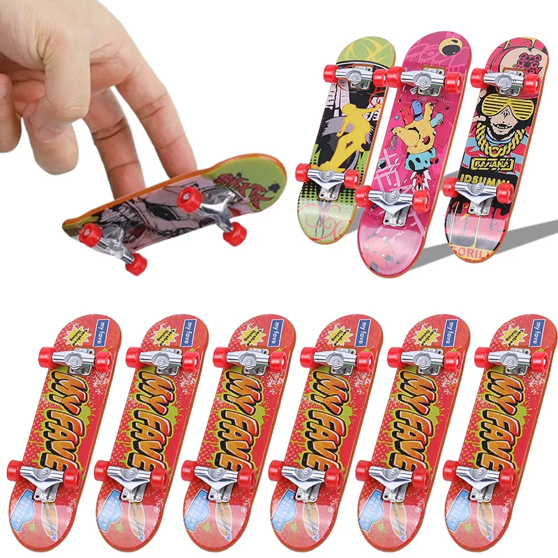 5pcs Random Color Plastic Finger Scooter Two Wheels Fingerboard Set Mini Tabletop Skate Mini Skateboard Finger Toys Kids Gifts