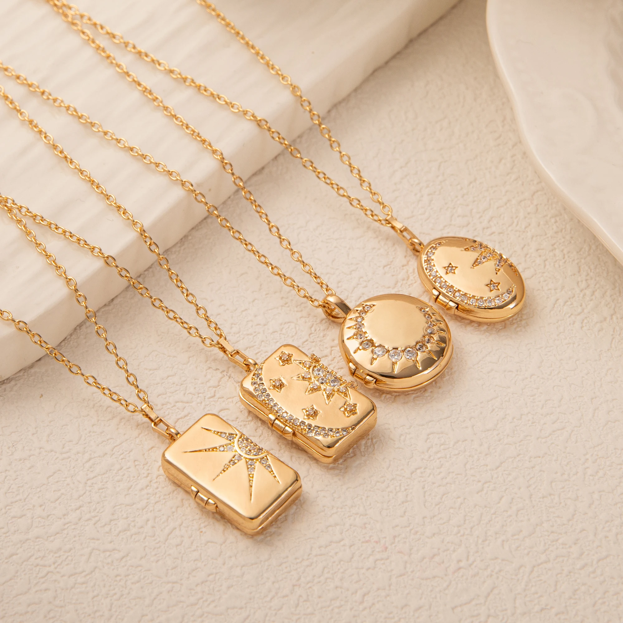 

Sun Moon Shell Album Photo Frame Necklace Retro Hot Selling New Product Opening Necklace Gold Plated Color Preserved