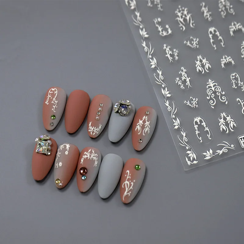 Retro White Leaves totem 5D Soft rilievo rilievi autoadesivi Nail Art decorazioni adesivi Chic 3D Manicure decalcomanie all'ingrosso