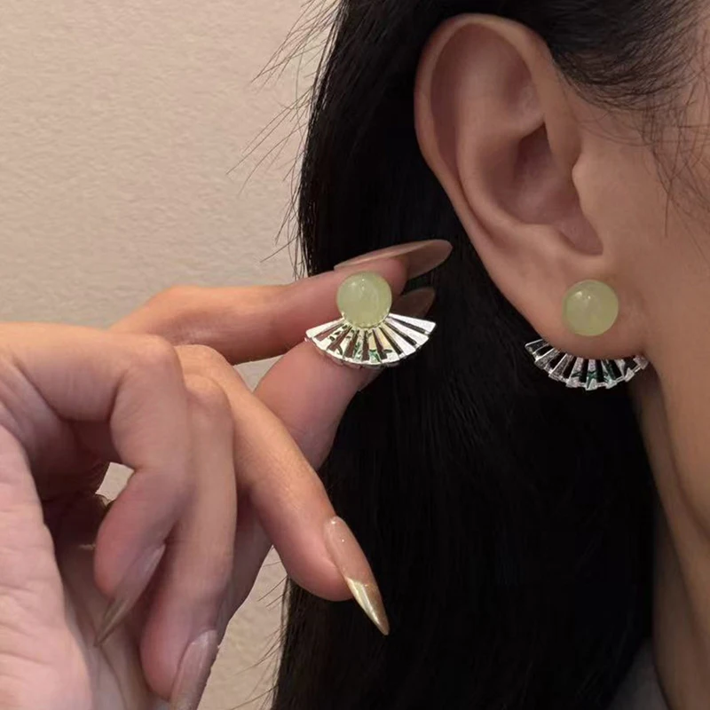 Literary Retro Folding Fan Earrings Women Front Back Wear Resin Fan Shaped Stud Earrings Exquisite Oriental Aesthetic Jewelry