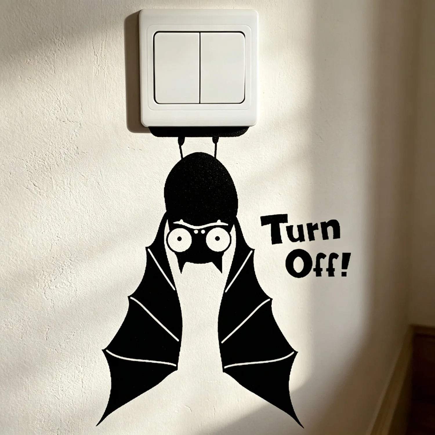 

Funny Vampire Bat "Turn Off!" Light Switch Sticker, 9×13cm Removable Vinyl Wall Decal, Gothic Halloween Home Decor