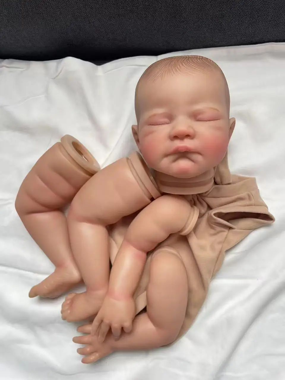 NPK 20'' bereits bemaltes Kit August Einschlafen Babypuppe Lebensechte 3D-Haut-Venis mit handgezeichnetem Haar – Detail 2