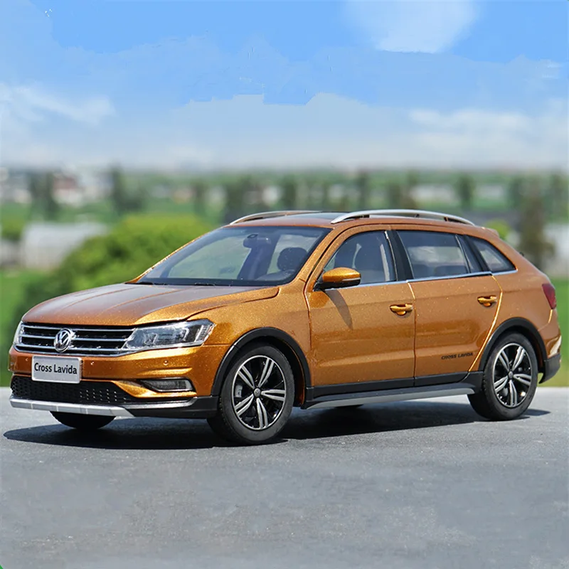 

1:18 Cross Lavida Alloy Station Wagon Car Model Diecasts Metal Car Vehicles Model High Simulation Collection Childrens Toys Gift