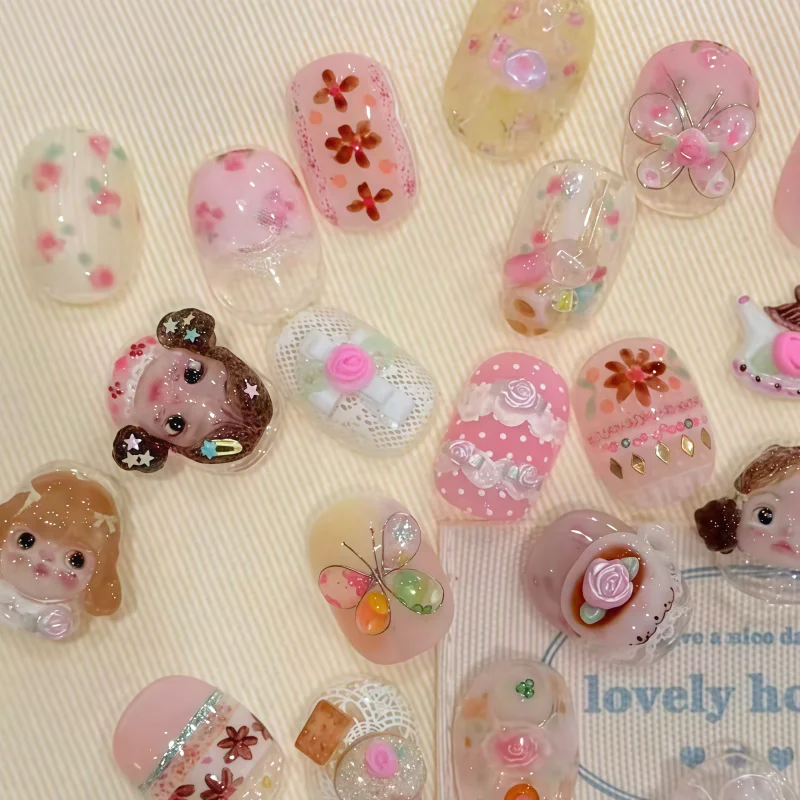Niedliche Mini-Puppenkopf 3D-Nagel-Silikonform, Multi-Style-Charaktergesicht DIY-Nagelkunst-Charms – Detail 3