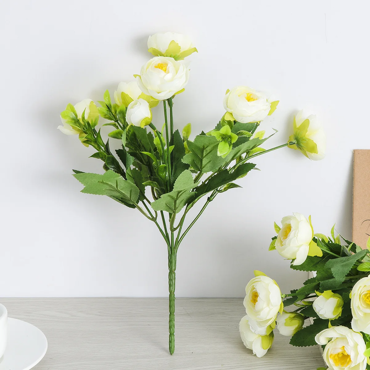 

2 Pcs Simulated Camellia Decoration Fake Artificial Flower White Flowers Bouquet