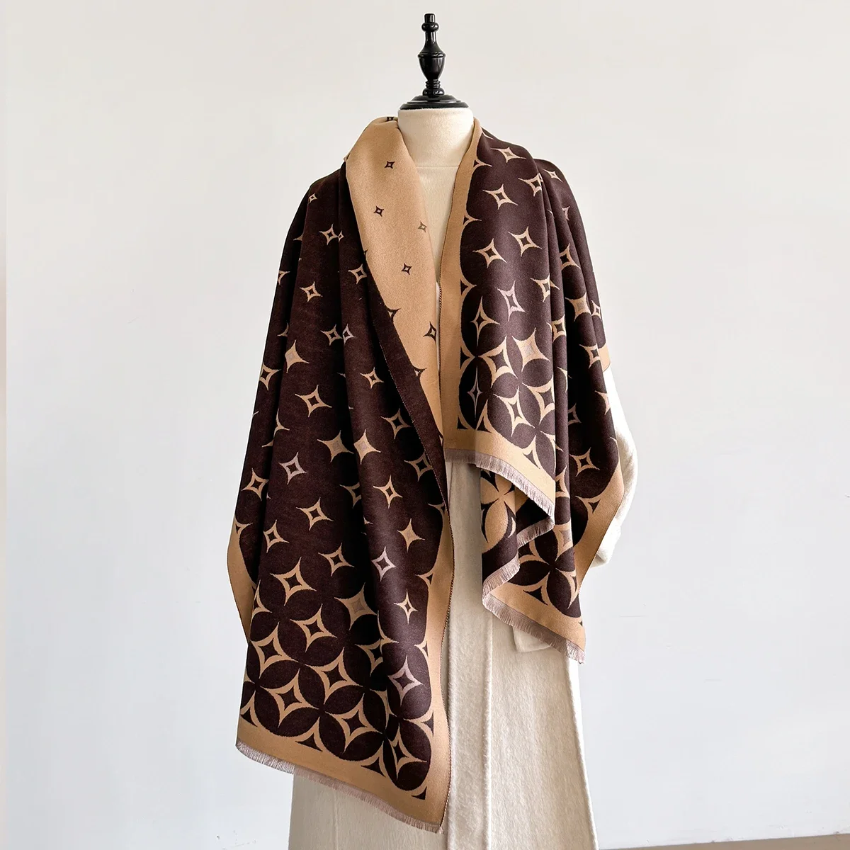 

Осенне-зимний европейский и американский камелия, ретро-модный женский теплый шарф с имитацией кашемира, новая длинная шаль с кисточками