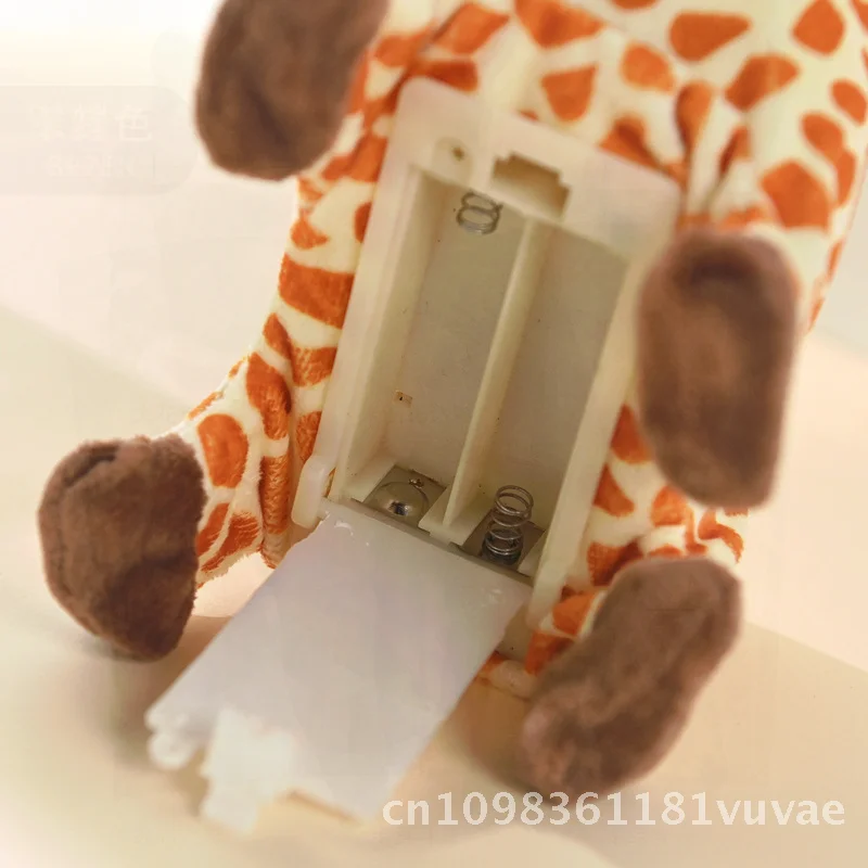 Giocattolo animale di peluche giraffa elettrica per bambini Simulazione ambulante carina Animale domestico elettronico con musica Design maculato colorato per