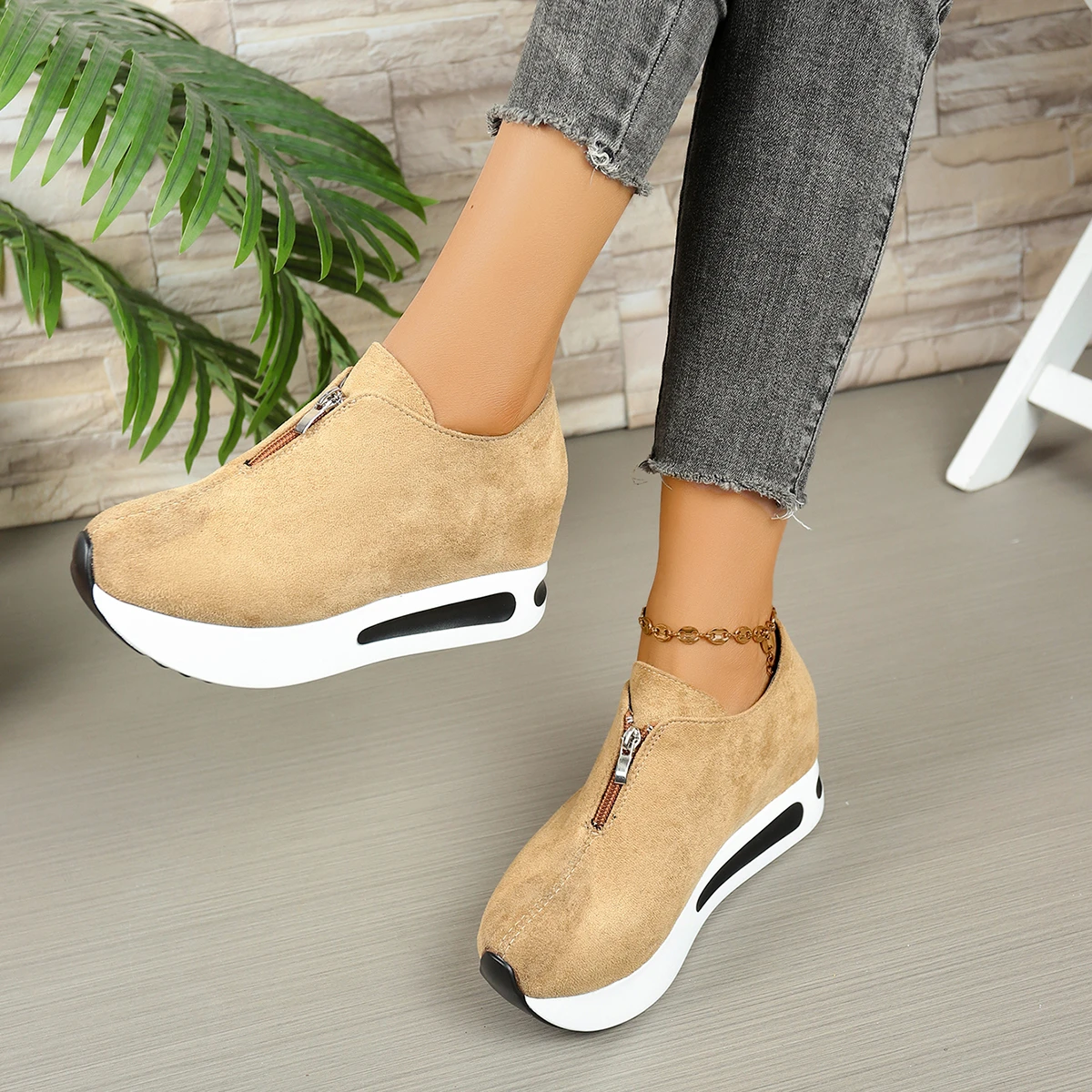 Damen-Sneaker mit Frontreißverschluss und verstecktem Keilabsatz, Wildleder-Plattform, höhenvergrößernde Freizeitschuhe, Damen-Slipper mit dicker Sohle zum Gehen. – Detail 11