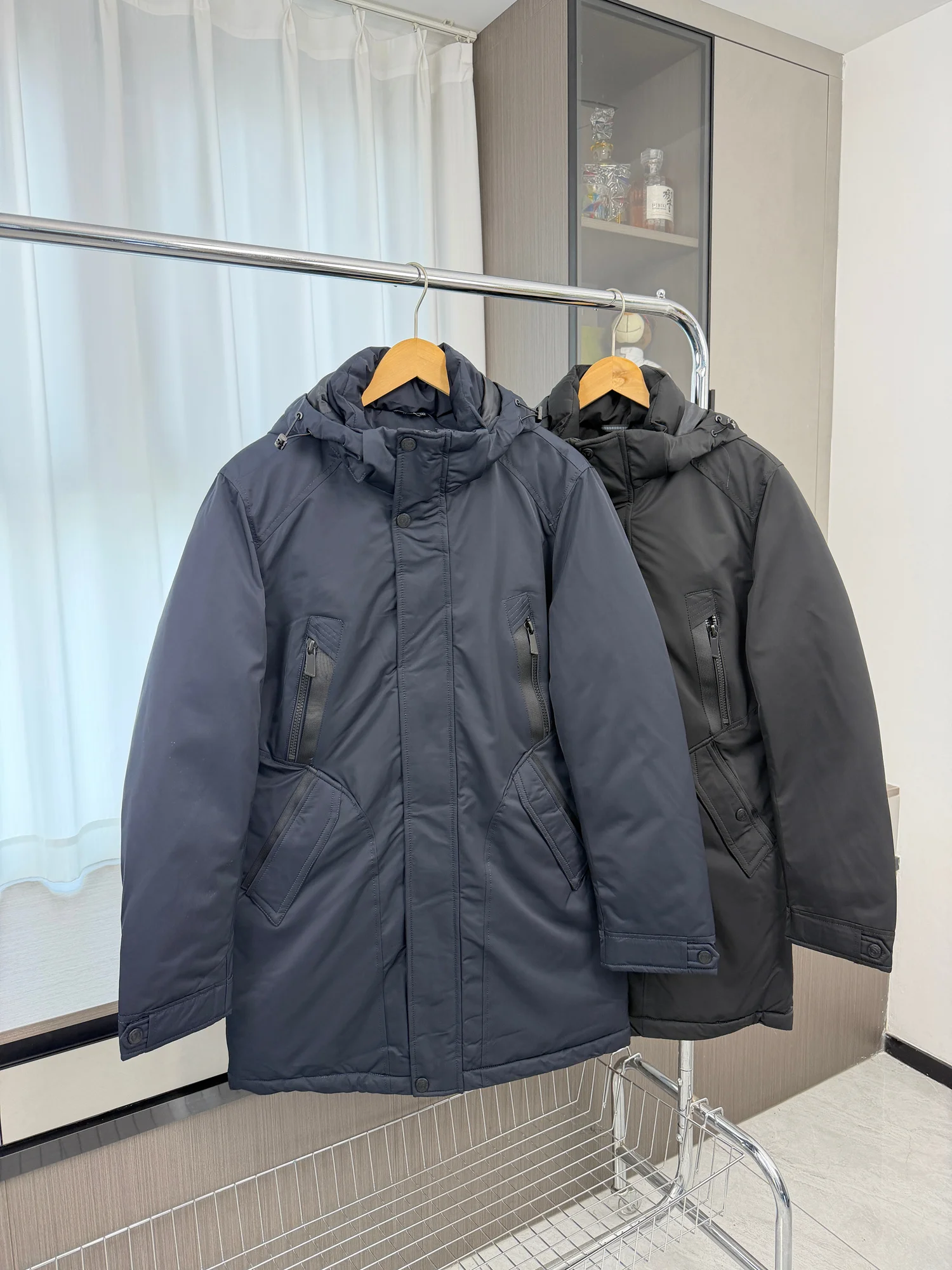 

Thiened Winter Jaet for Men Outdoor Water-Resistant Anti-Cold Hooded Mid-Length Workwear Cotton Coat Faion Urban Sle