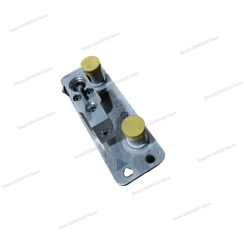 Suitable for Tesla automotive parts, compressors, radiators, and battery cooling valve 1007476