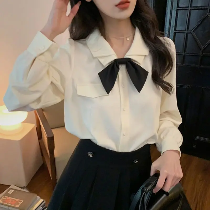 Bow Tie Shirt Women's New Style Niche Design Base Shirt Commuter Interior Sweet Top