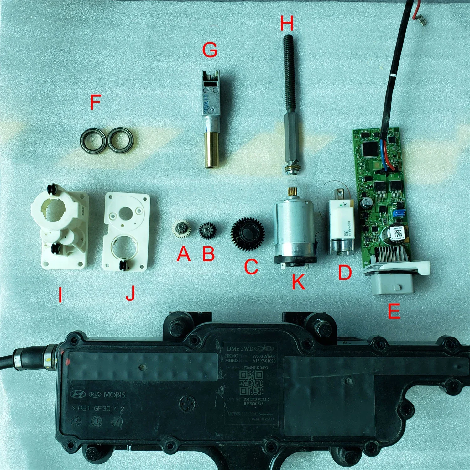 

AZGIANT Car Handbrake Module Motor EPB Motor Gear for Hyundai Santa Fe IX45 597002W800 Assembly Disassemble