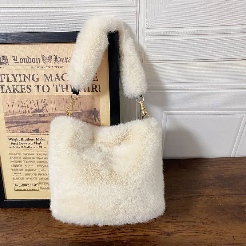 New Fashion Imitation Mink Fur Bag Female Literary One-shoulder Messenger Bag Fur Shoulder Strap Trendy All-match Handbag