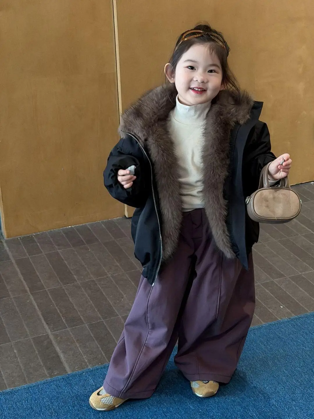 

Удобное модное повседневное хлопковое джато для девочек с меховым воротником, корейское длинное круглое пальто для малышей