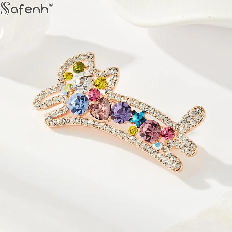 

Zinc alloy Fashion Cute Luxury Crystal Animal Cat Brooch For Women Clothing Coat Accessries Gifts