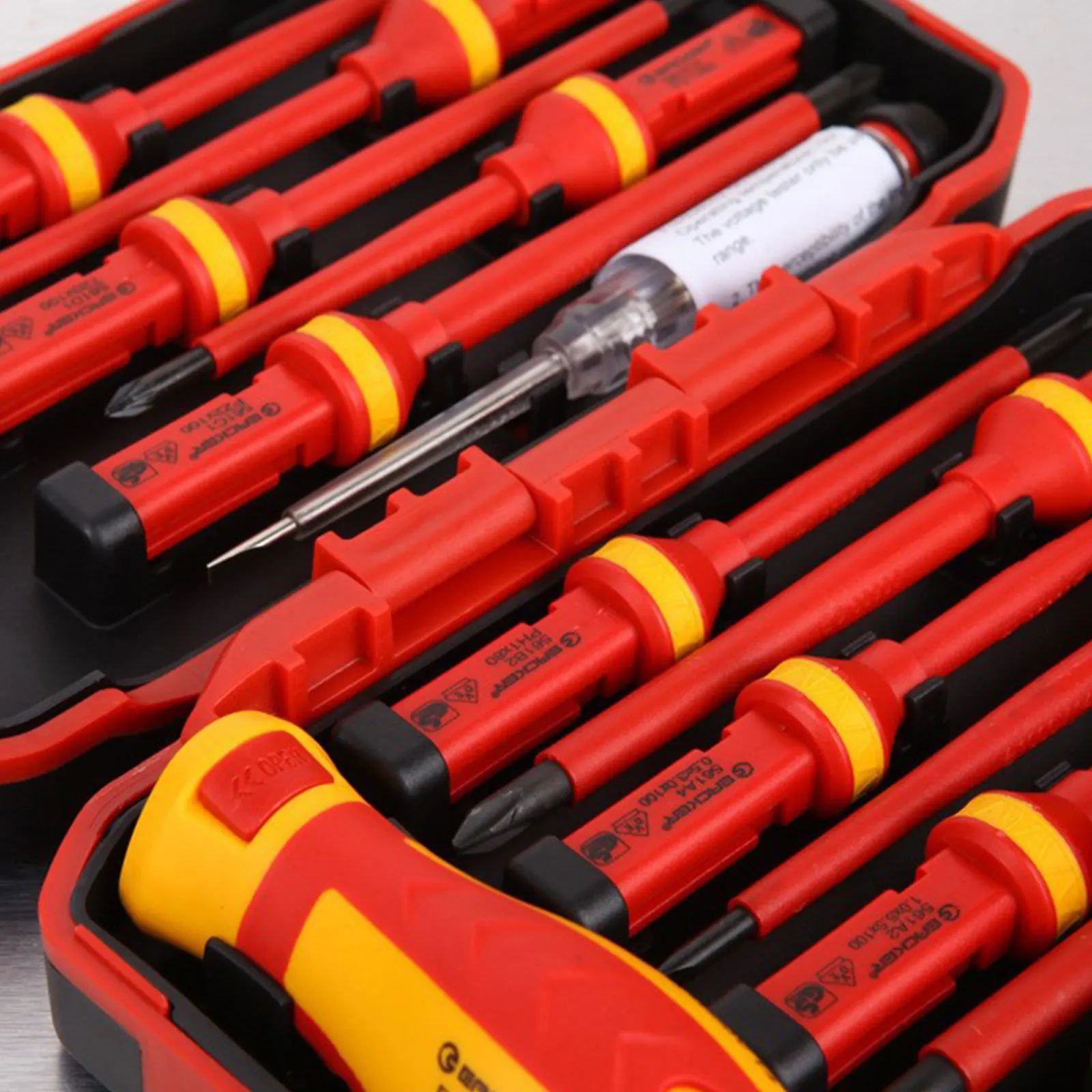 13/pz VDE Set di cacciaviti isolati 1000V scanalato Phillips cacciavite Kit di punte Tester penna elettricisti utensili manuali