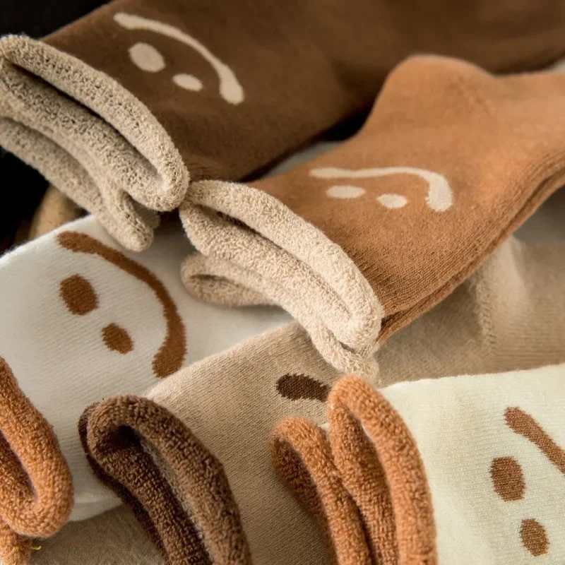 1-10Pairs الخريف والشتاء المرأة جوارب صوف مع بطانة أفخم تيري الجوارب منتصف العجل جوارب قطنية لقضاء عطلة هدية الكريسماس