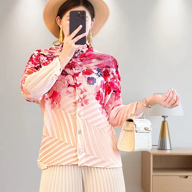 

2025 Miyake French Print Shirt Female Pleated Blouse 2025 Spring and Summer New Loose Simple Female T-shirt Stretch Comfortable