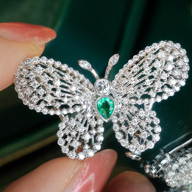 KUGG 100% 18K White Gold Necklace Luxury Butterfly Shape Shiny Diamond Natural Emerald Necklace or Brooch High Women's Jewelry