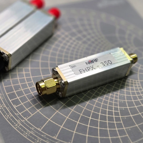 Immagine 5: Produzione di componenti discreti LC con filtro passa-alto a taglio rapido da 350 MHz, interfaccia SMA di piccole dimensioni
