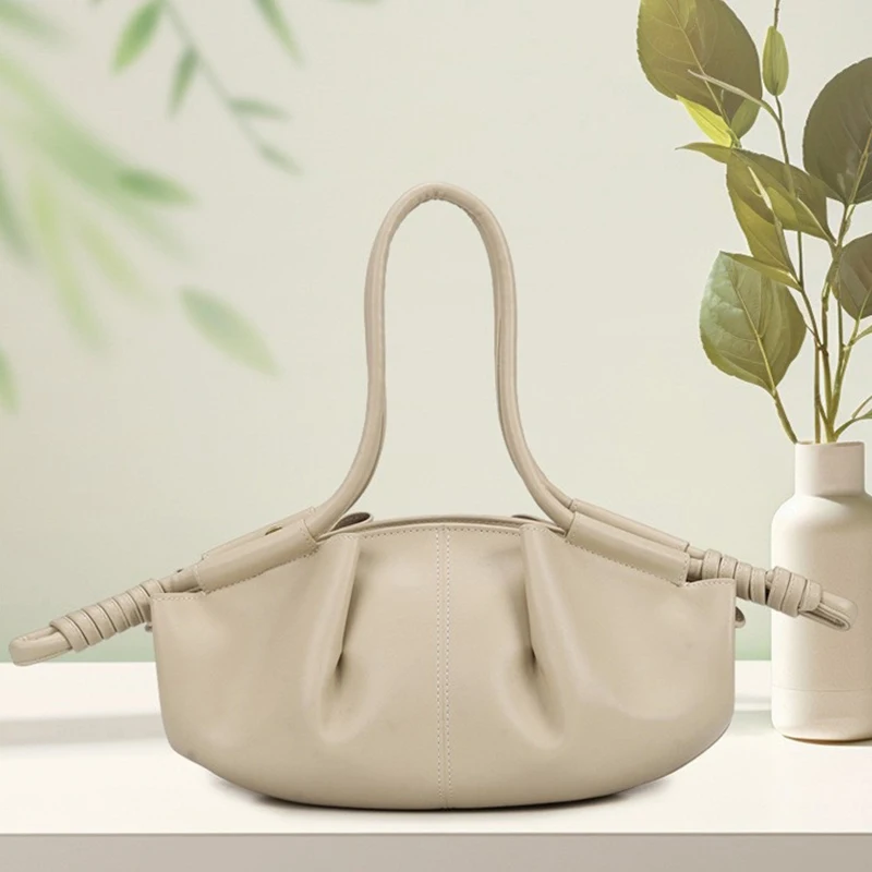 

2025 New Shoulder Bag, High-End Women's Bag, Textured Handbag, Korean Style Fashion Cloud Bag, Commuter Crossbody Bag, Outdoor Leisure Bag