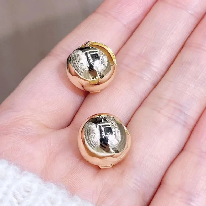2026 New Trendy, High-end, Light Luxury, Niche Design, Metal Spherical Smooth Earrings, Atmospheric French Earrings
