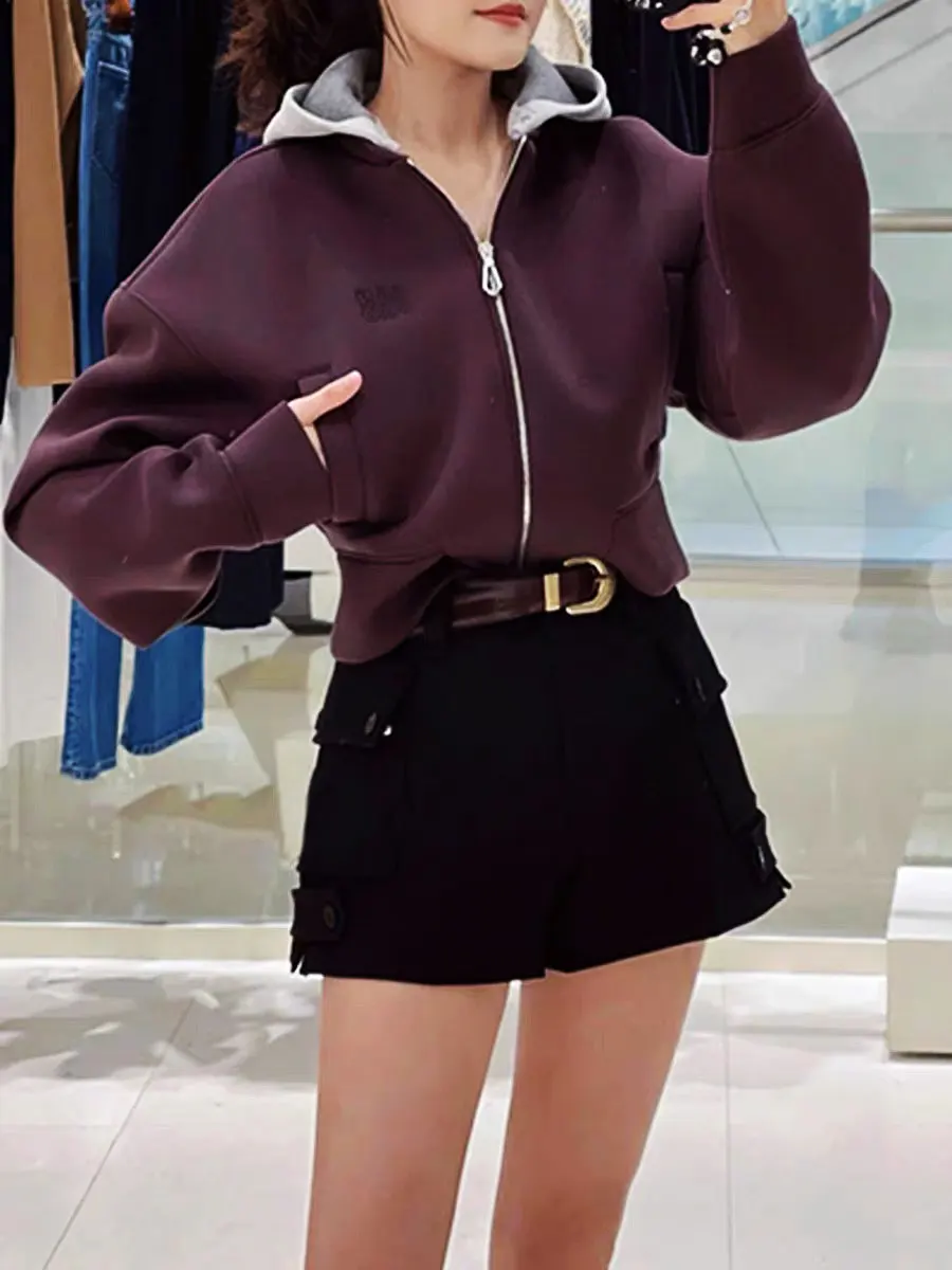 

Ретро-куртка женская универсальная с отстегивающимся капюшоном, в стиле колор-блок, модная, с вышитым логотипом, фиолетово-красная, зимняя